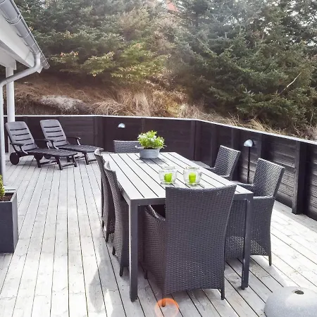 Vakantiehuis Holiday Henne Lii