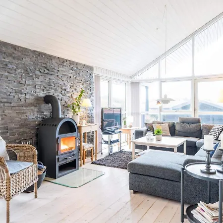 Holiday Henne Lii Henne Strand