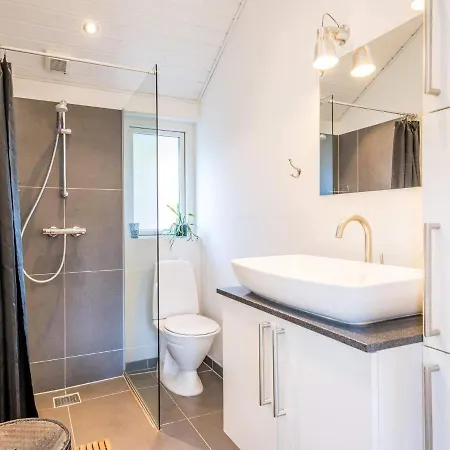 Vakantiehuis Holiday Henne Lii